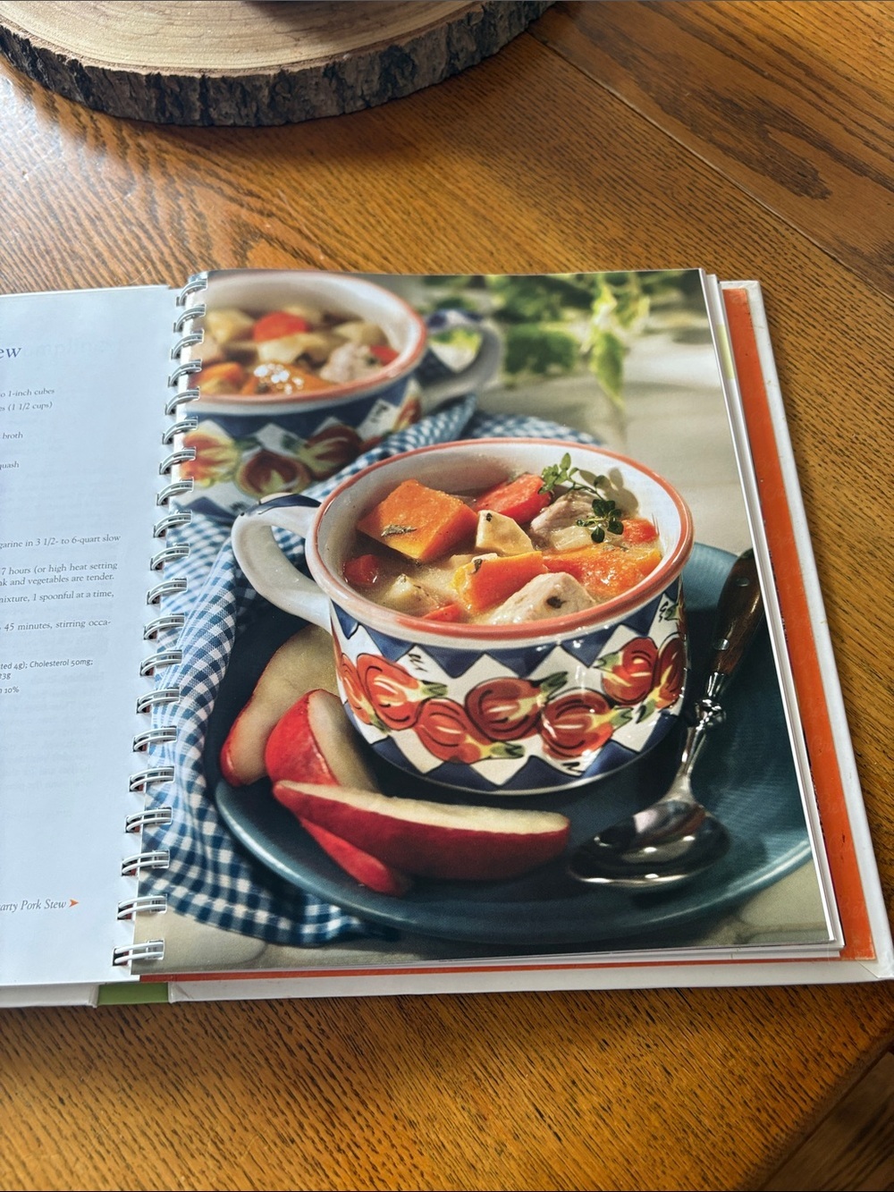 Betty Crocker Slow Cooker Cookbook — White Cover with Full-Color Food Photo - Picture 5 of 8